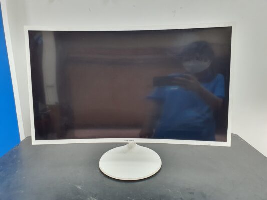 Màn hình Samsung 32f391 cũ- màn hình 32 inch cong màu trắng